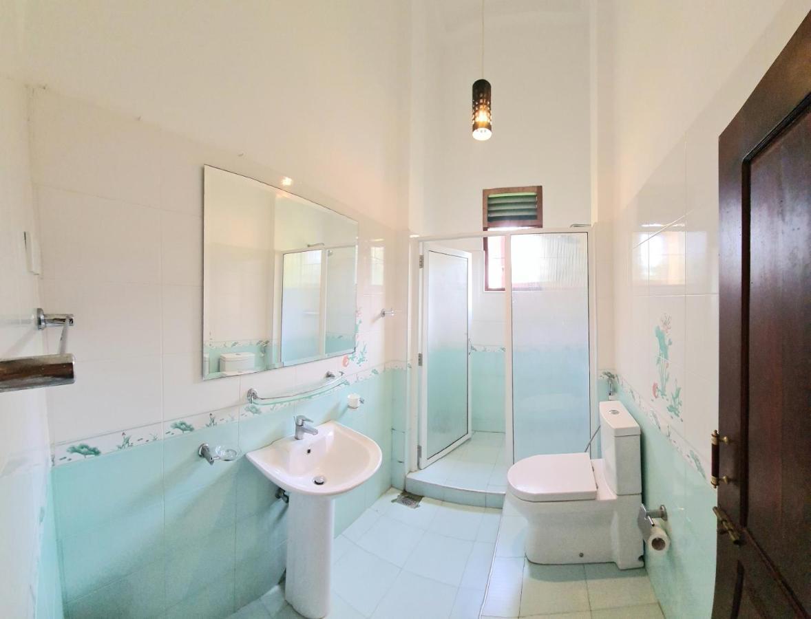 Golden Relax Villa With Pool, Restaurant & European Service Eramudugaha Exterior foto