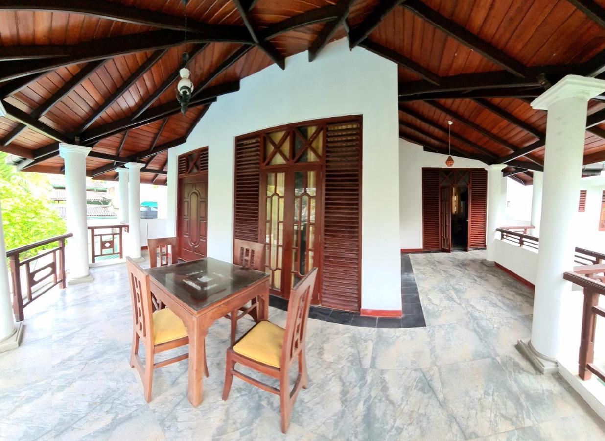 Golden Relax Villa With Pool, Restaurant & European Service Eramudugaha Exterior foto